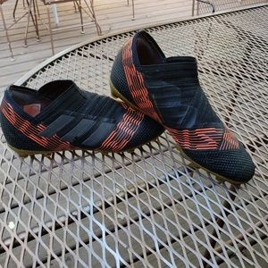 Youth Adidas Nemeziz 17+ 360 Agility laceless socc